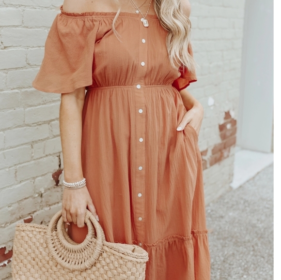New! Off the shoulder button detail clay midi dress - Picture 4 of 10